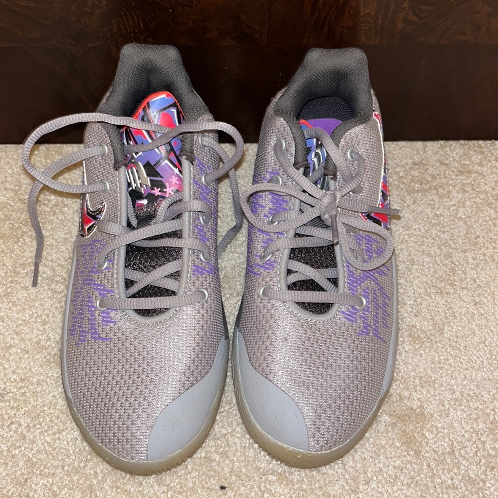 Nike Kyrie Youth Basketball Shoes